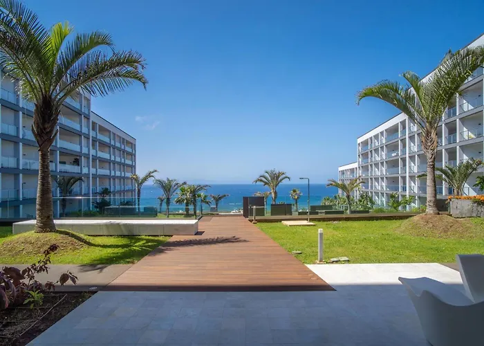 Madeira Palace Charles