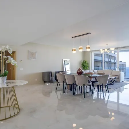 Madeira Palace Charles *