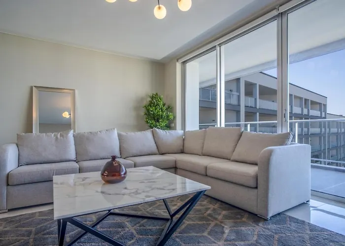 Madeira Palace Charles *