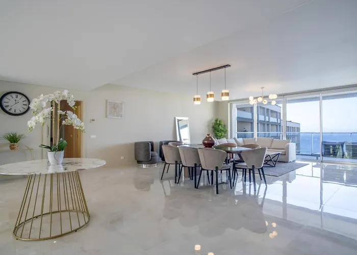 Madeira Palace Charles *