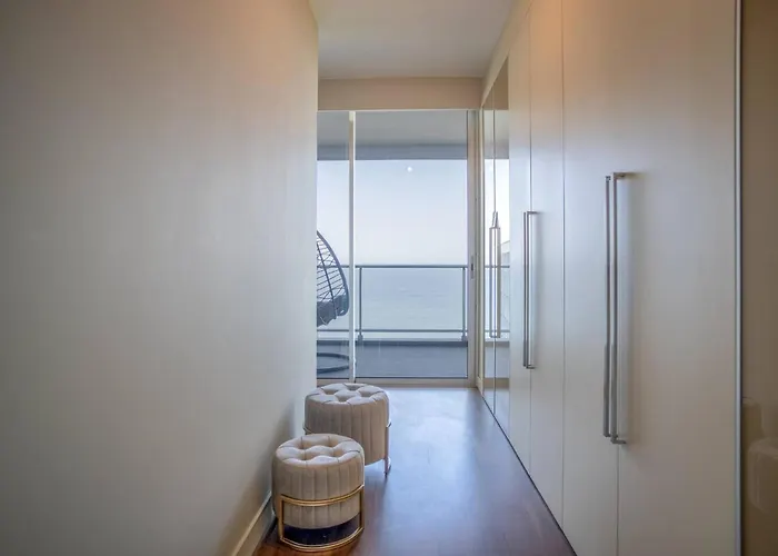 Madeira Palace Charles