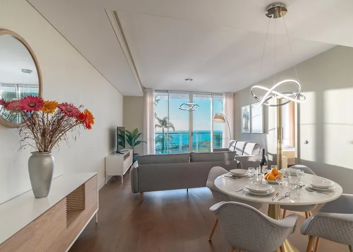 Madeira Palace Charles